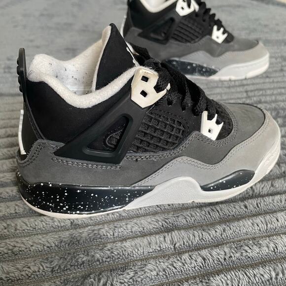 Jordan 4 Retro Fear PS Size 10.5C FV4537-002 Kids Sneakers ORIGINAL BOX INCLUDED - Picture 2 of 12